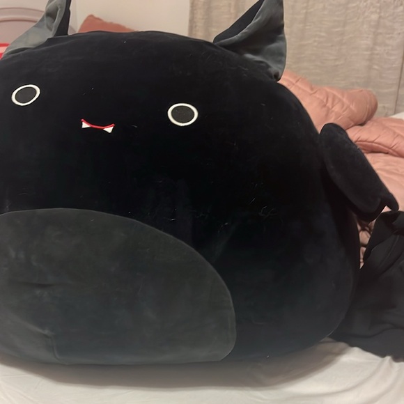 HUGE EMILY BAT SQUISHMALLOW - Picture 2 of 3